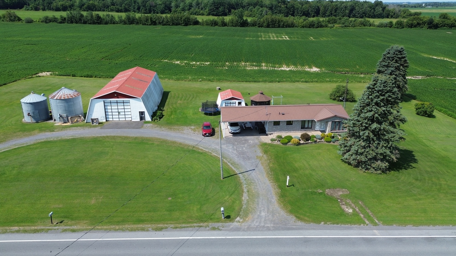 Main view of the farmhouse